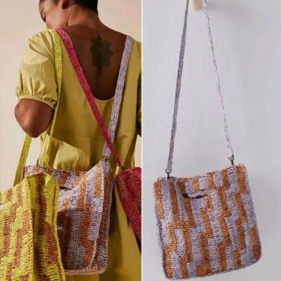 🆕 Free People Brunch Date crossbody clutch in pink punch - Picture 2 of 12